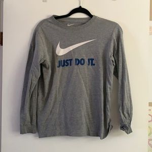 Large boys Nike long sleeve shirt